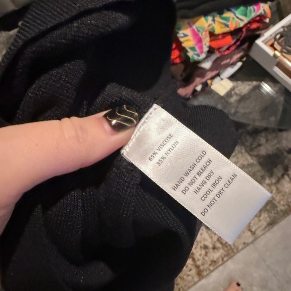 All:Row Sleeveless Top in Black Size Medium - Picture 6 of 8